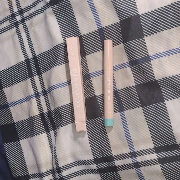 Colourpop Colour Stix Eyeshadow Stick in We're Off - Picture 1 of 3